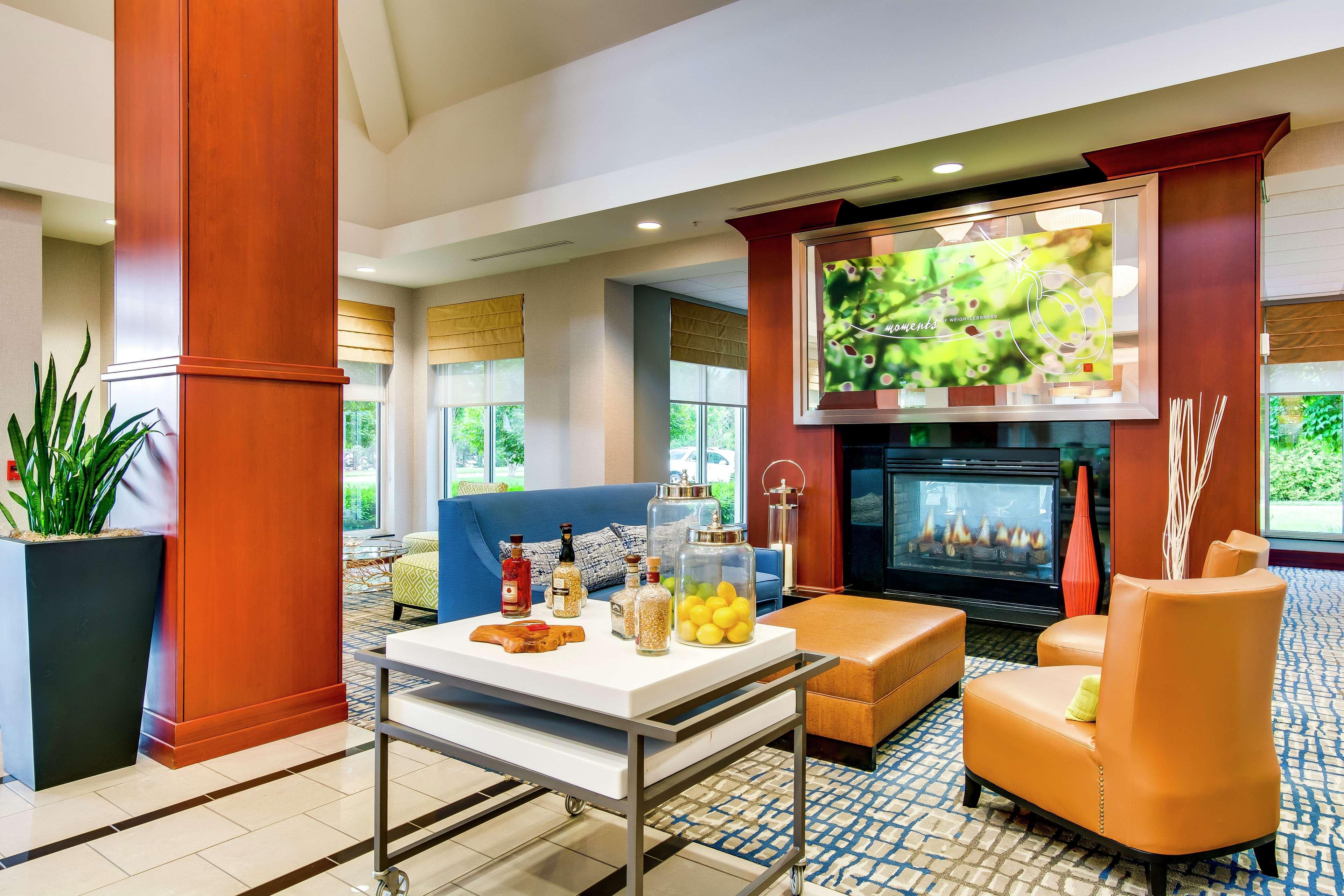 Hilton Garden Inn Louisville-Northeast Kültér fotó