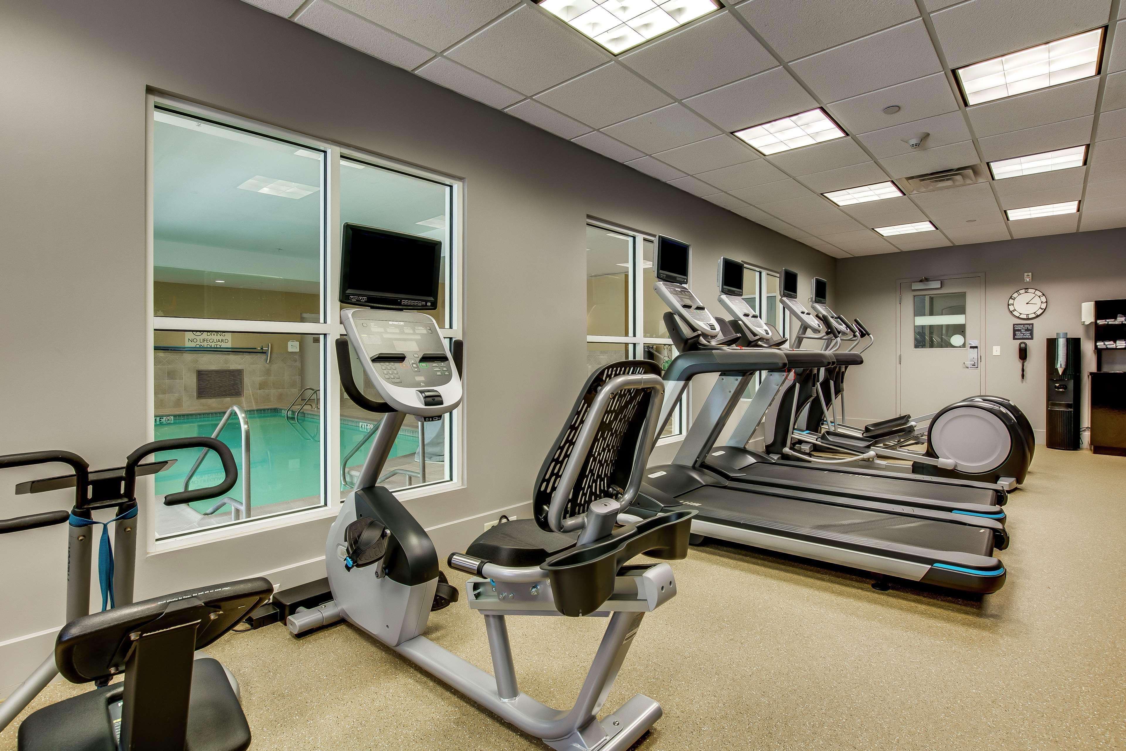 Hilton Garden Inn Louisville-Northeast Kültér fotó
