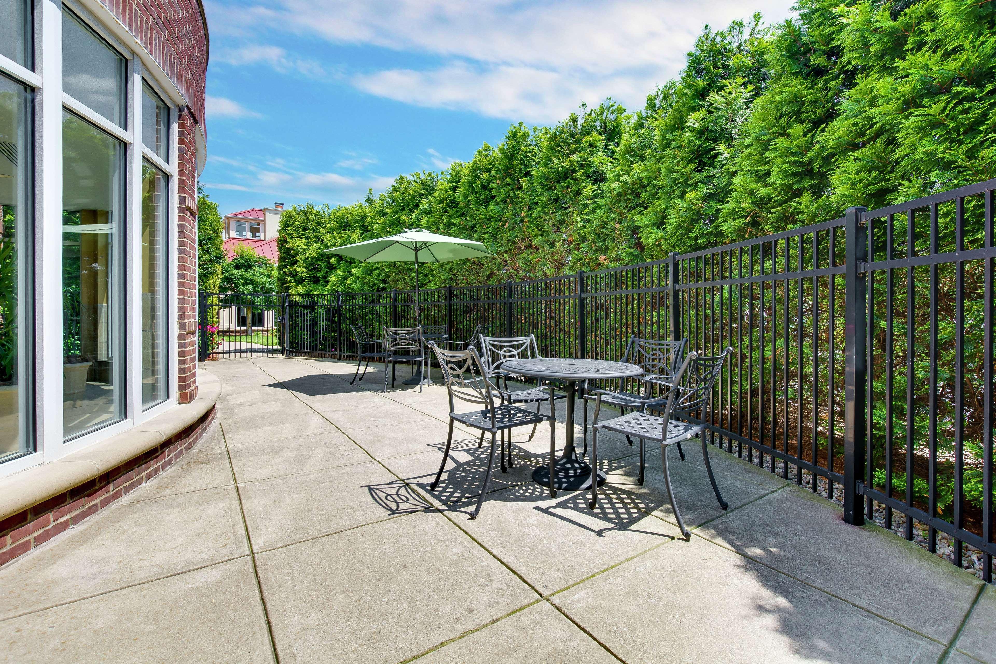 Hilton Garden Inn Louisville-Northeast Kültér fotó