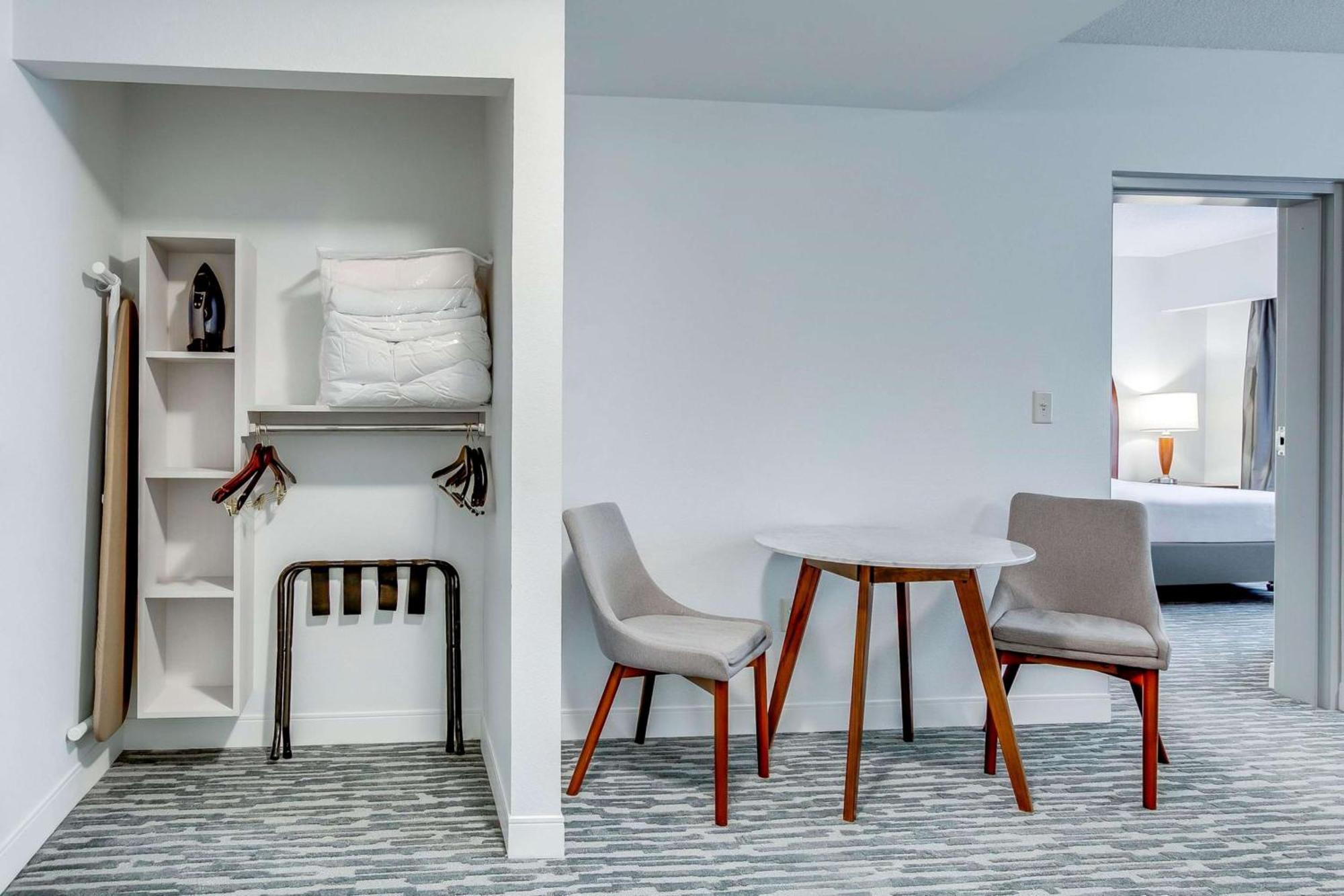 Hilton Garden Inn Louisville-Northeast Kültér fotó