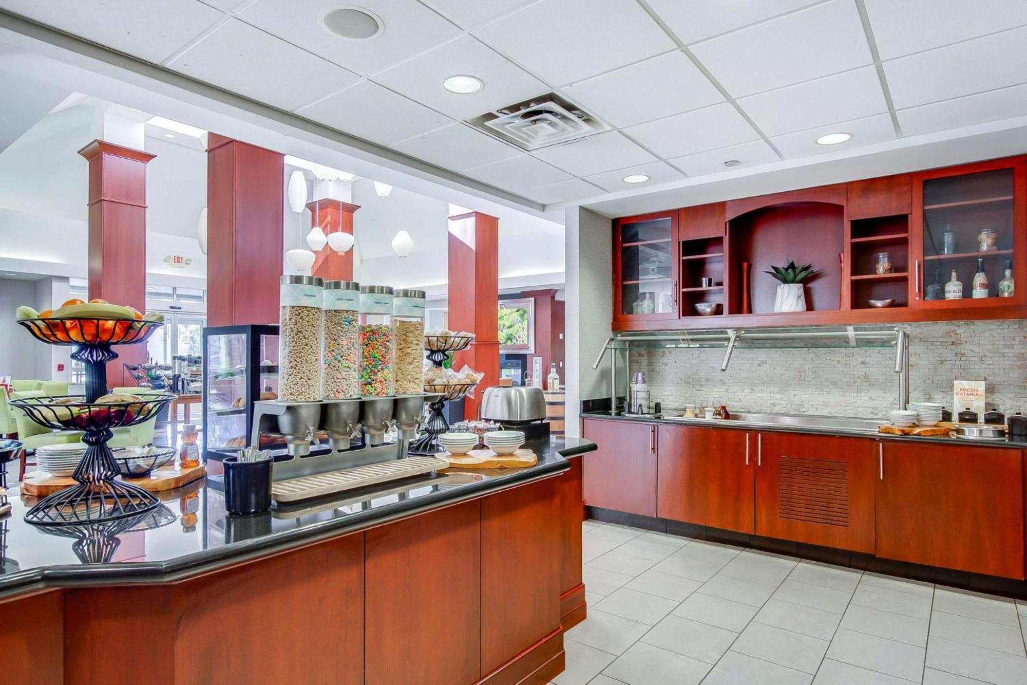 Hilton Garden Inn Louisville-Northeast Kültér fotó