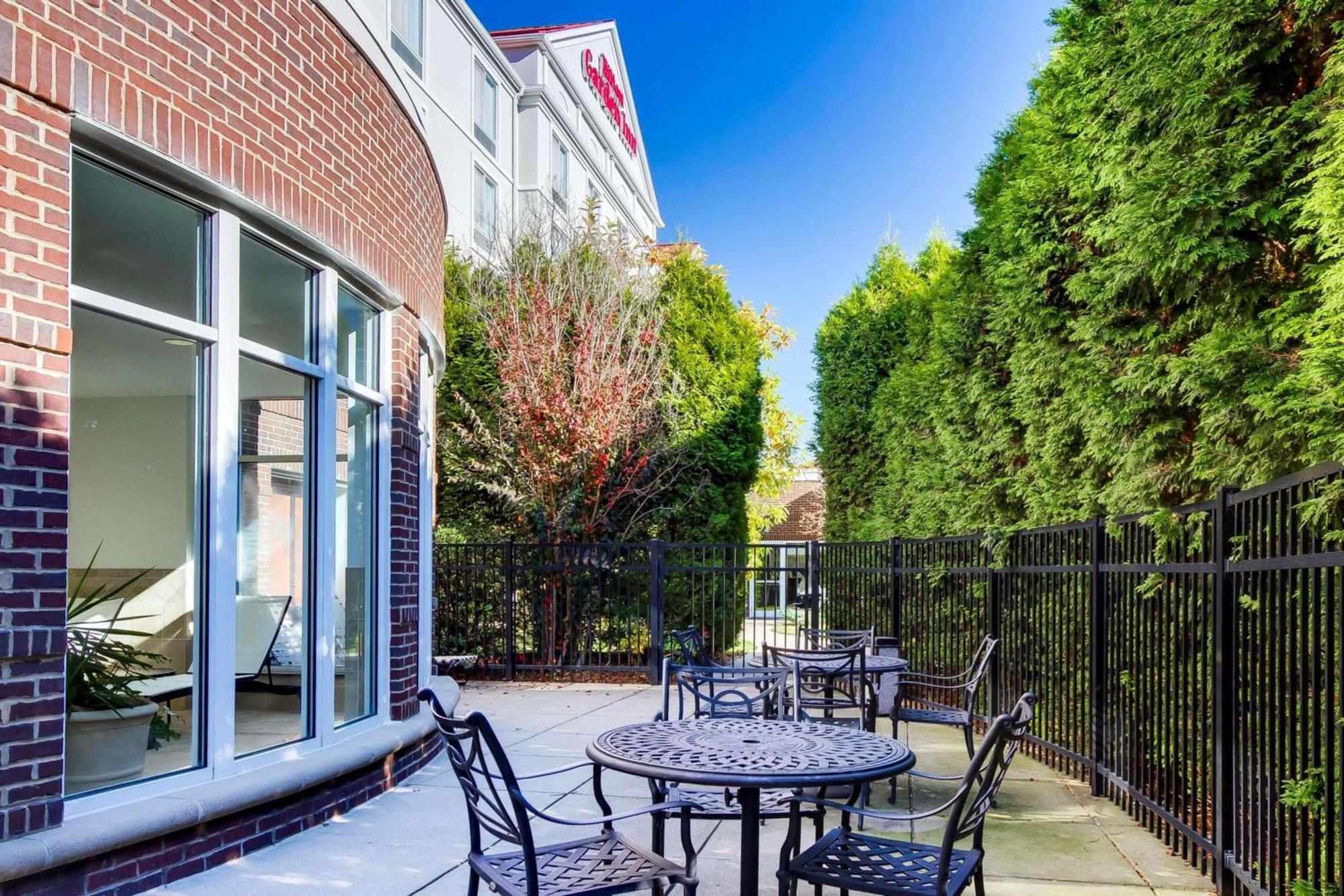Hilton Garden Inn Louisville-Northeast Kültér fotó